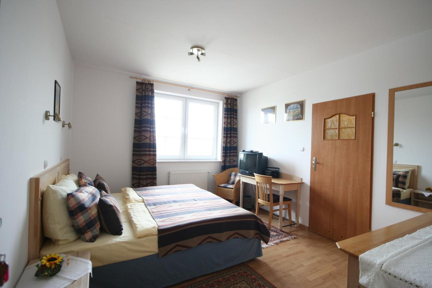 Dworek Leba I Domki Ranczo Itrich Chambre photo