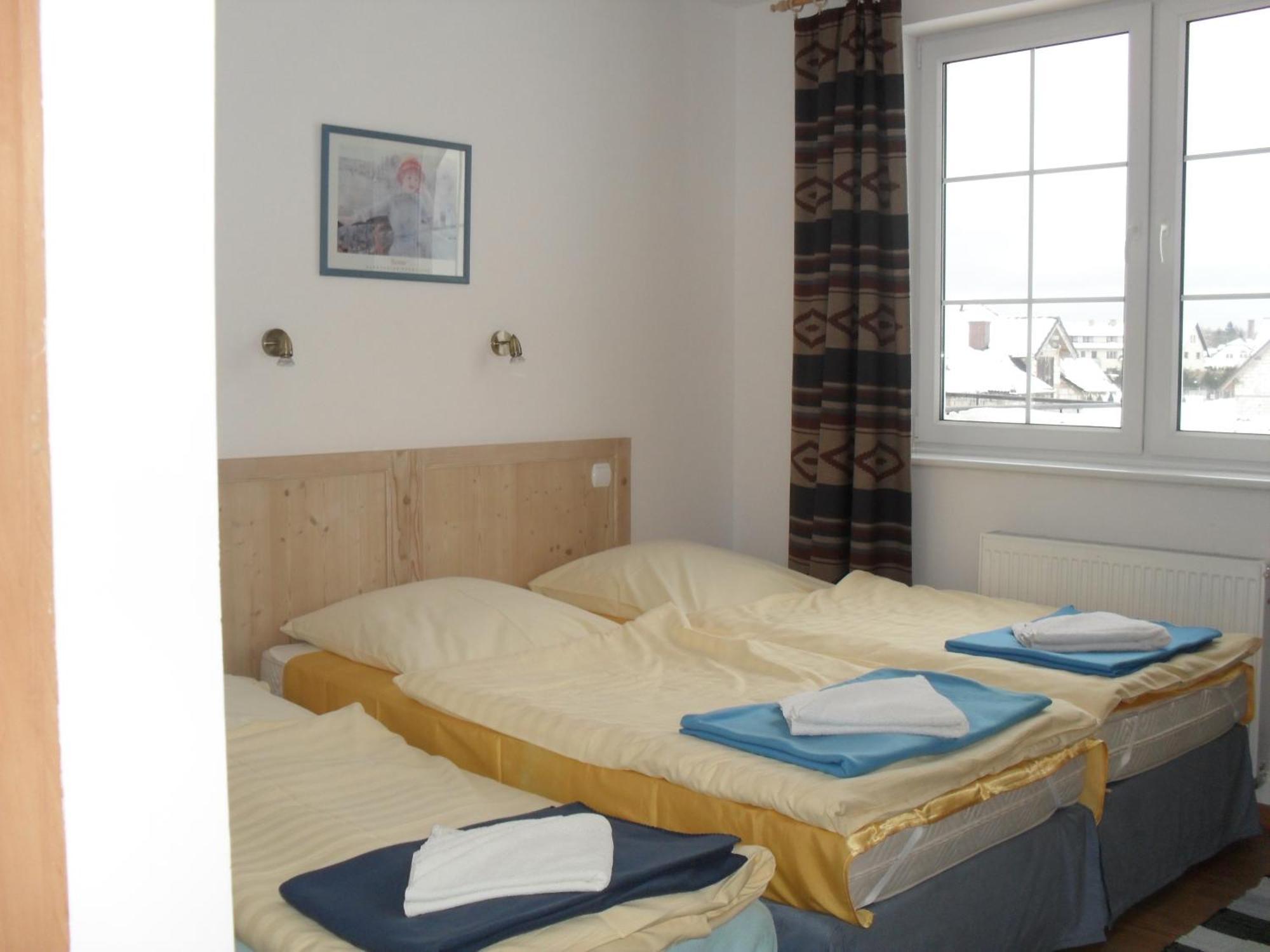 Dworek Leba I Domki Ranczo Itrich Chambre photo