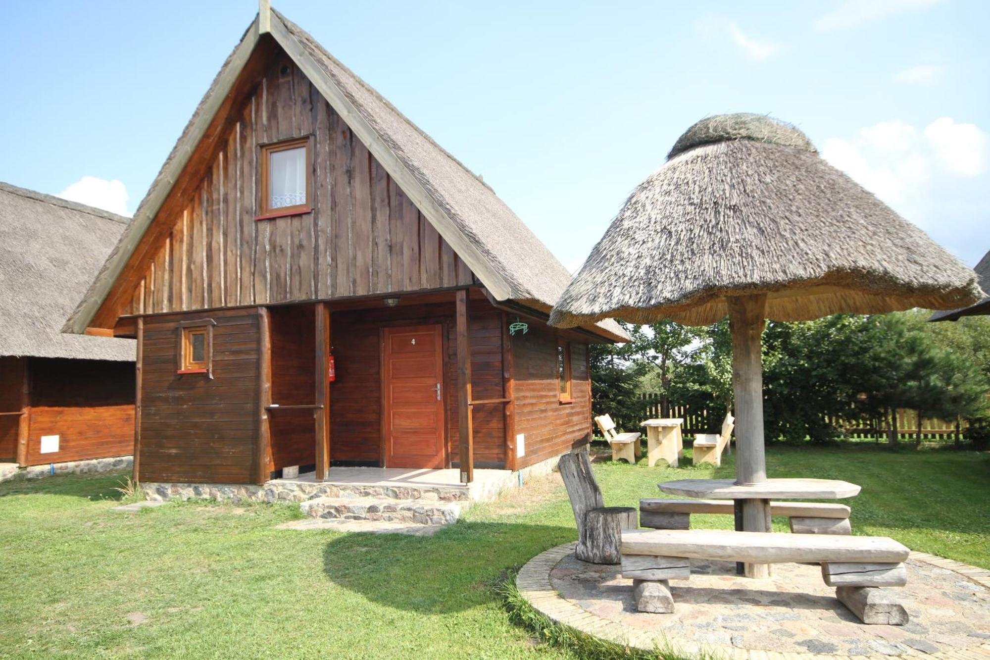 Dworek Leba I Domki Ranczo Itrich Extérieur photo