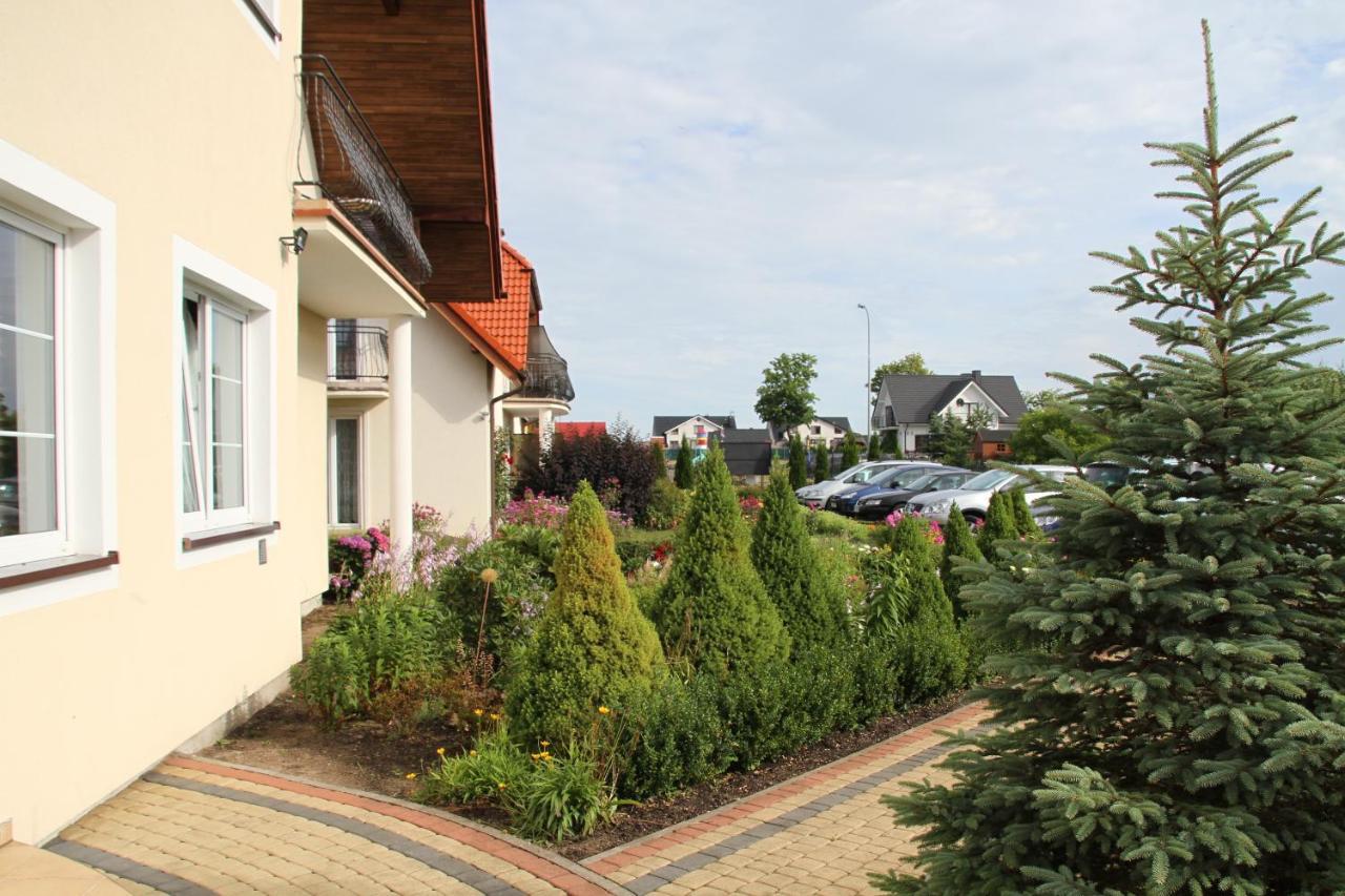 Dworek Leba I Domki Ranczo Itrich Extérieur photo