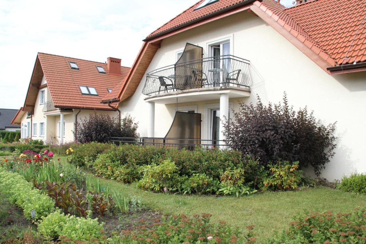 Dworek Leba I Domki Ranczo Itrich Extérieur photo